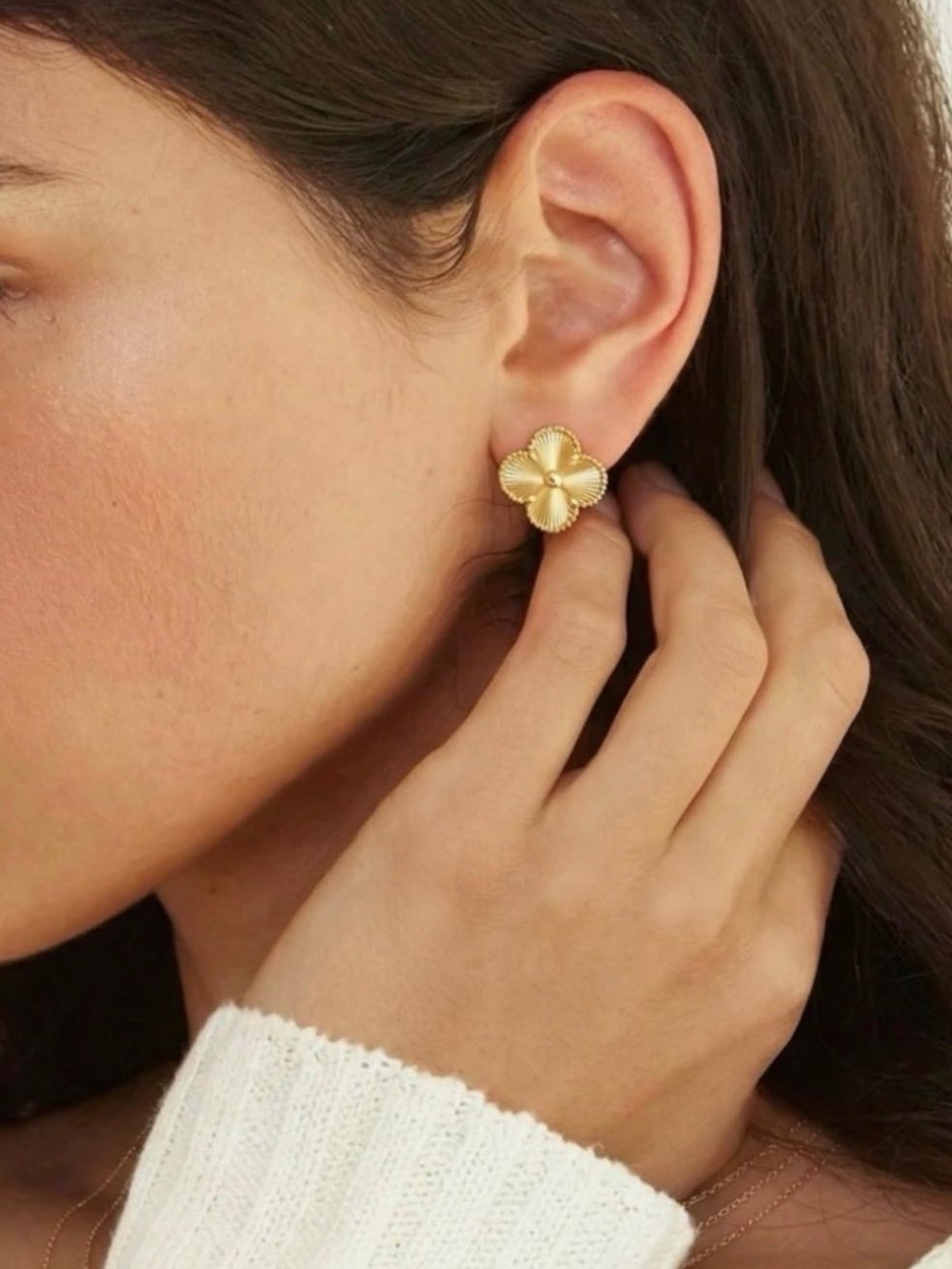 Gold Flower Stud Earrings Luxury Look